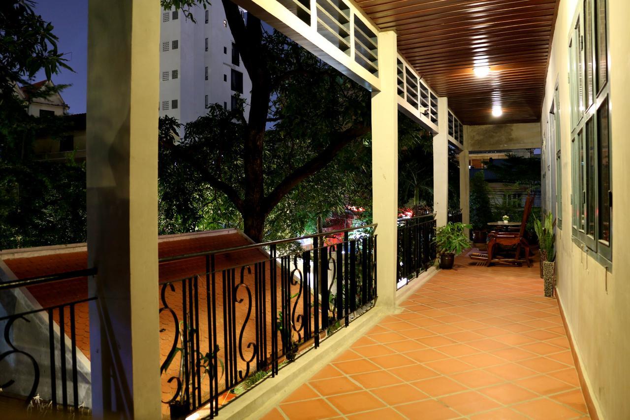 Corner9 Bassac Boutique Hotel Phnom-Penh Buitenkant foto