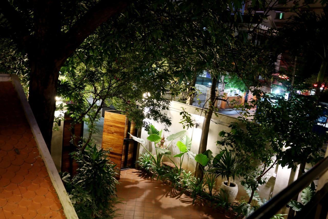 Corner9 Bassac Boutique Hotel Phnom-Penh Buitenkant foto