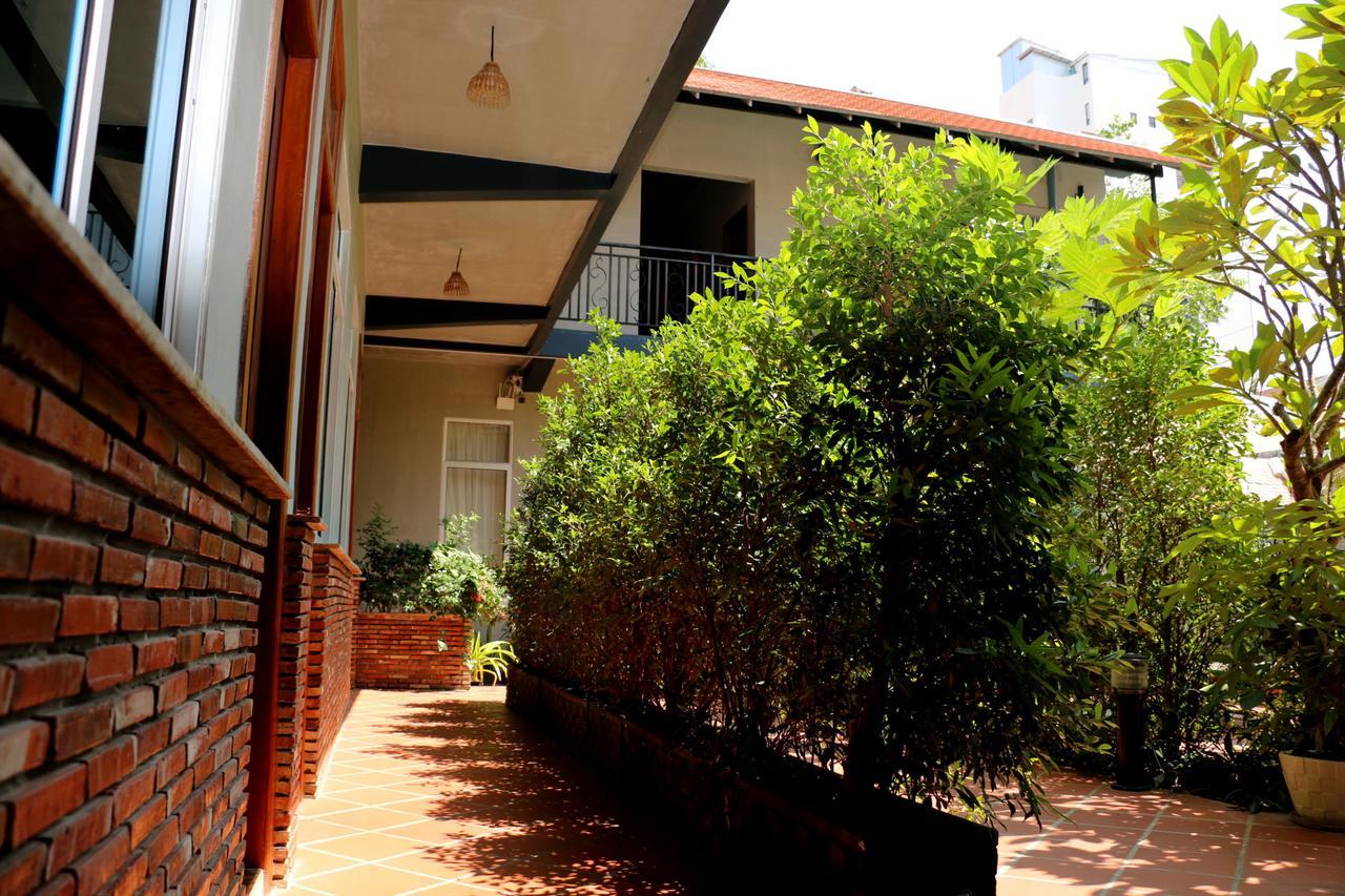 Corner9 Bassac Boutique Hotel Phnom-Penh Buitenkant foto